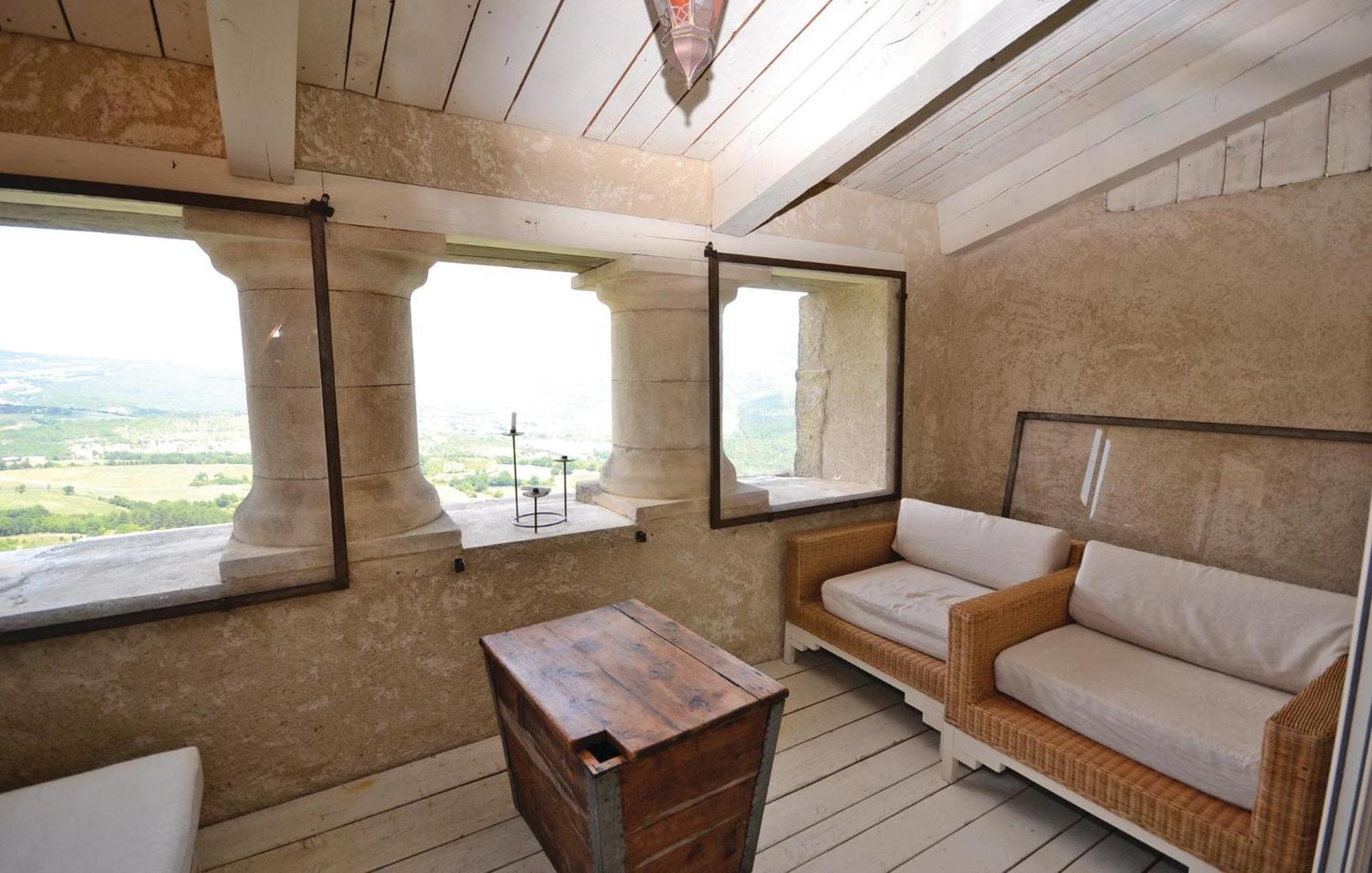 Stunning Home In Viens With House A Mountain View Εξωτερικό φωτογραφία