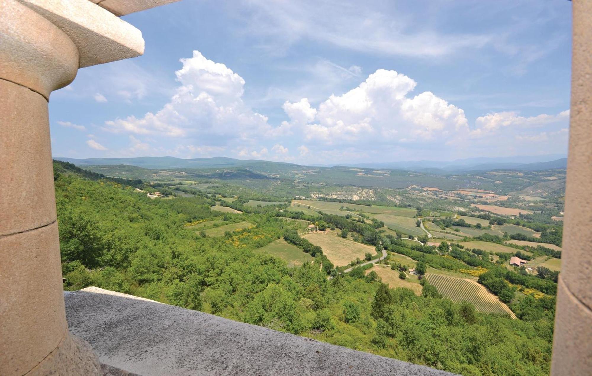 Stunning Home In Viens With House A Mountain View Εξωτερικό φωτογραφία